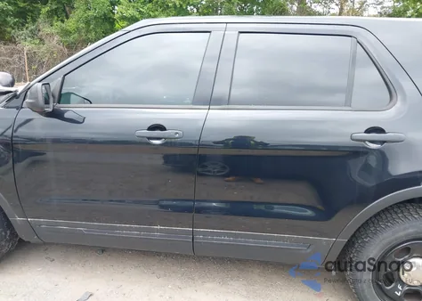 2017 Ford Police Interceptor z USA, uszkodzony, nr VIN 1FM5K8AR8HGA37503